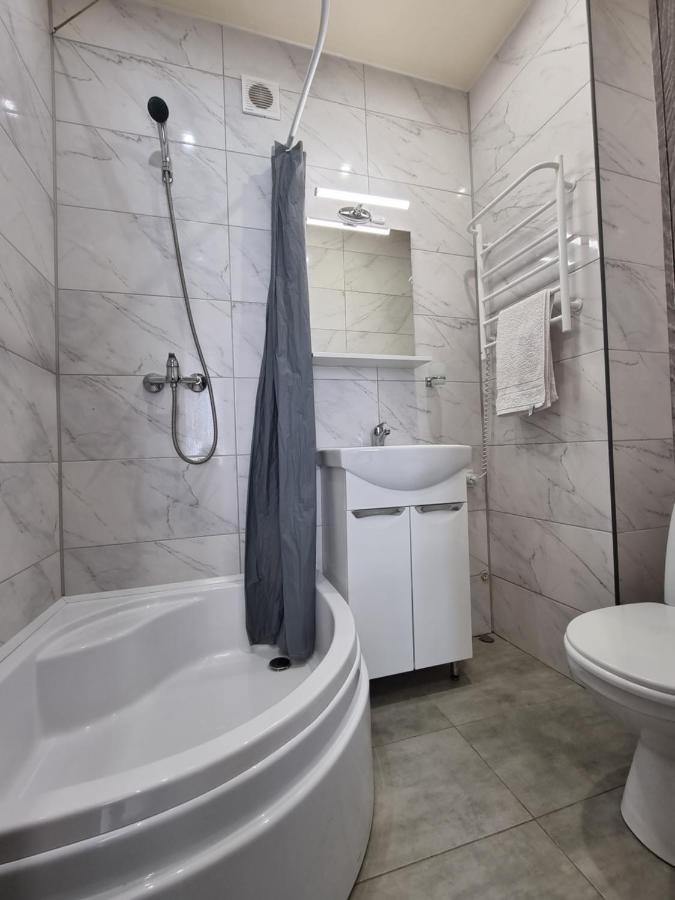 Danyla Galytskogo центр міста, старе місто 5хв Apartment *