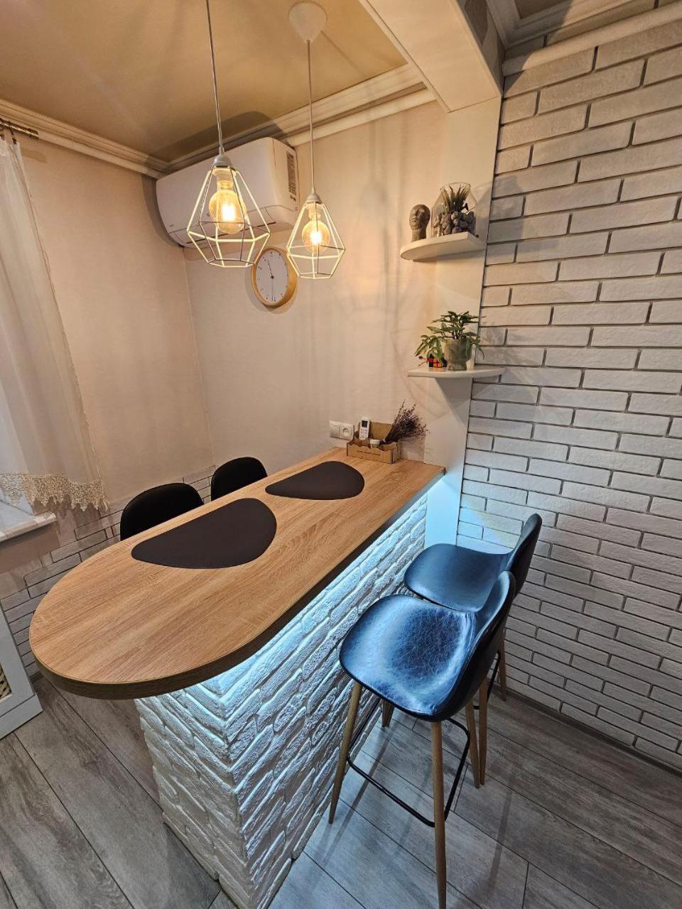 Danyla Galytskogo центр міста, старе місто 5хв Apartment